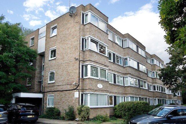 Main image of property: Queenswood Gardens, London, E11