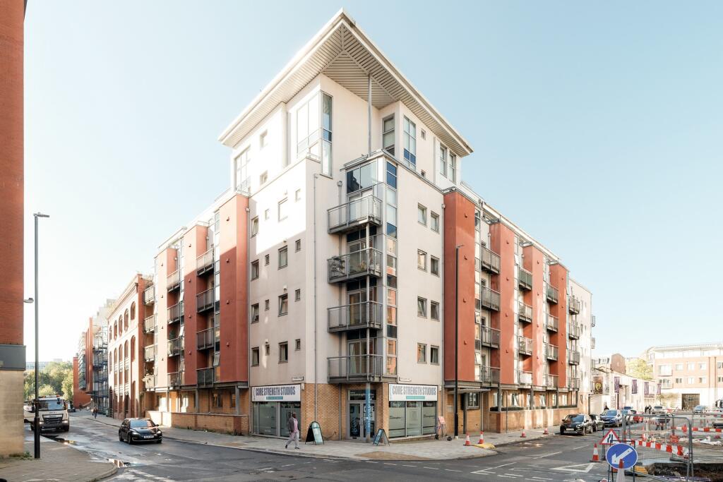 Main image of property: Flat , Thomas Court, BS1