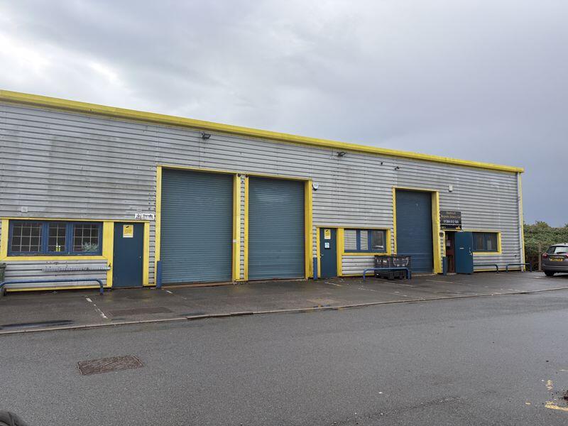 Main image of property: LARGE LIGHT INDUSTRIAL UNIT - FOR SALE