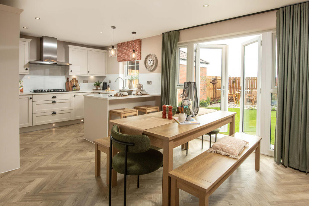 Main image of property: Ollerton Road, 
Edwinstowe,
Mansfield, 
Nottinghamshire, 
NG21 9PS