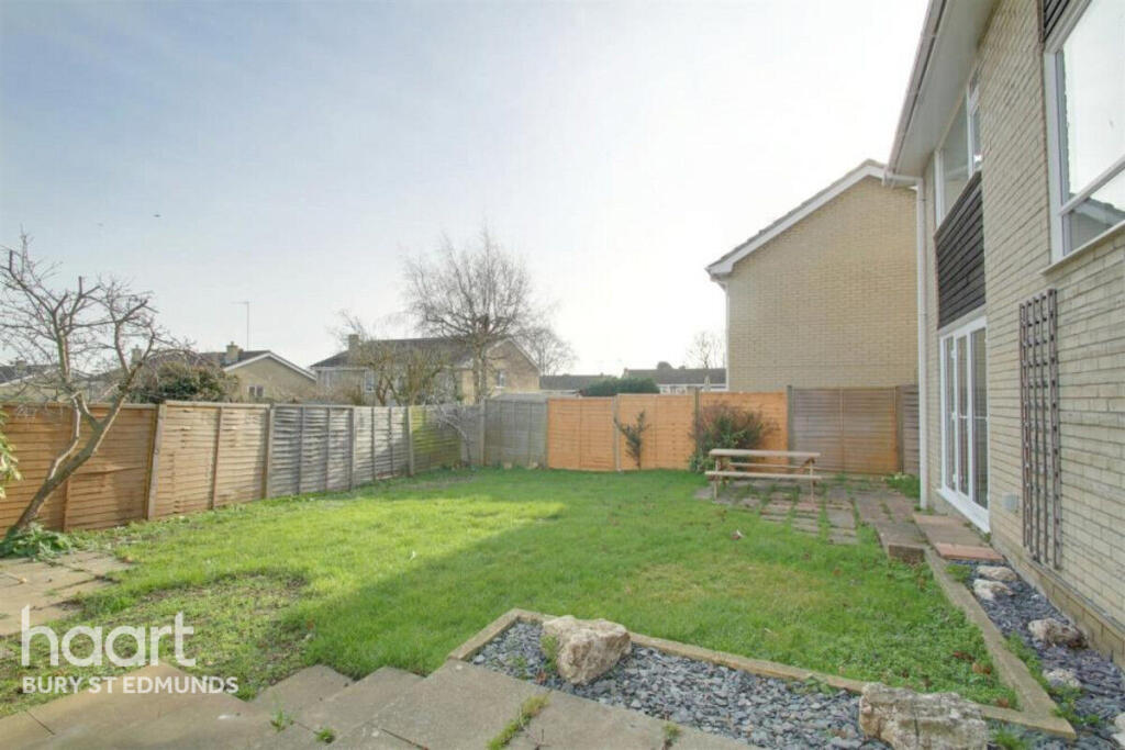 Main image of property: 14 Bury Park Drive, Bury St Edmunds