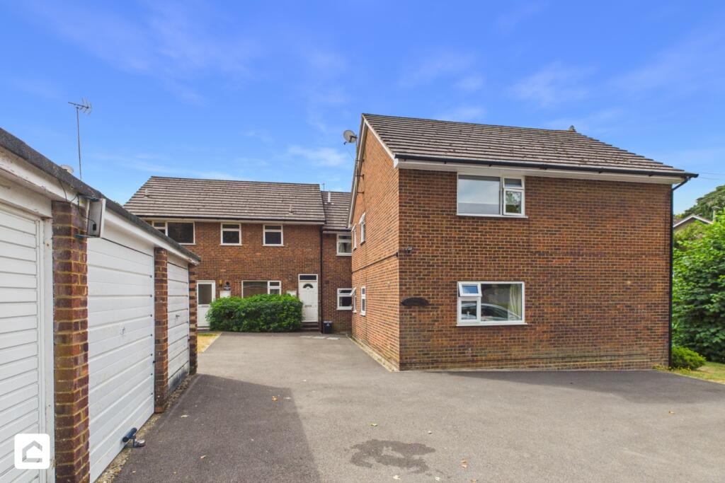 Main image of property: Horsham Road, Dorking, Surrey, RH4