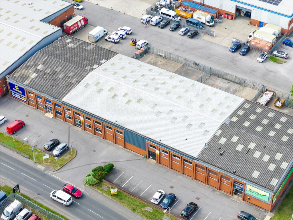 unit B1 & B2 Hambridge Road 4.jpg