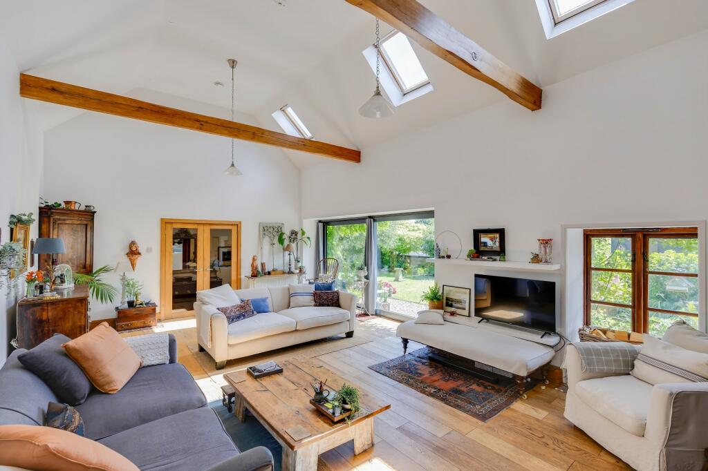 Main image of property: Upper Barn, The Common, Southra, Dinas Powys, Vale of Glam. CF64 4DL