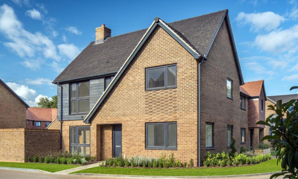 Main image of property: North Mundham, 
West Sussex,
PO201EP