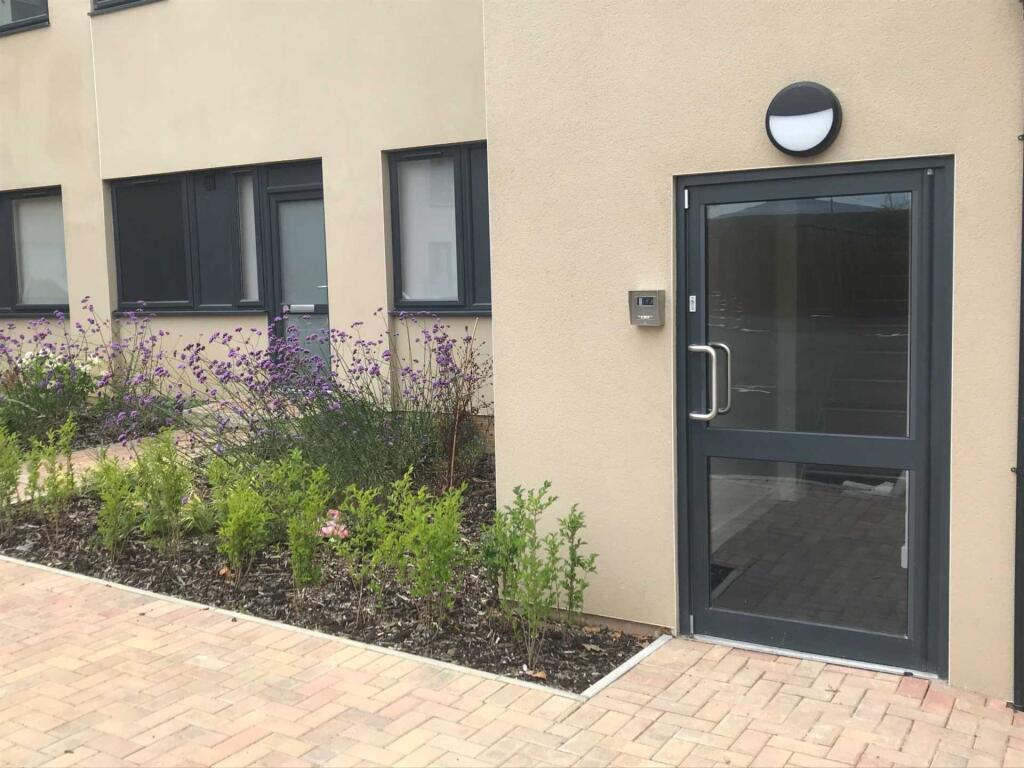 Main image of property: 48 Crown House, Banbury