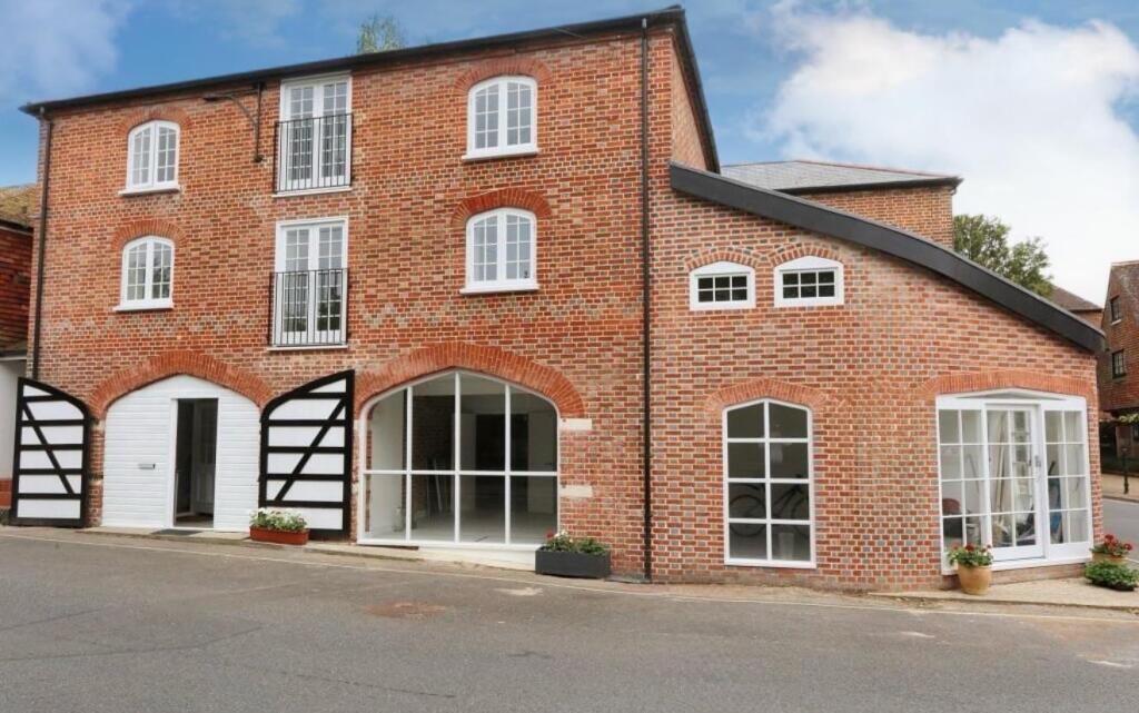 Main image of property: Bank Street, Bishops Waltham