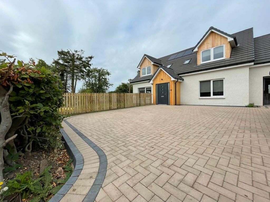 Main image of property: 26 Hawthorn Gardens, Loanhead, EH20 9EG