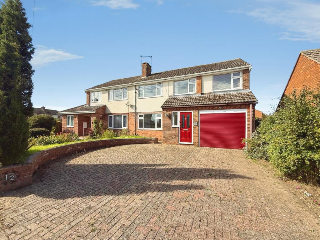Main image of property: Dore Avenue, North Hykeham, Lincoln, Lincolnshire, LN6