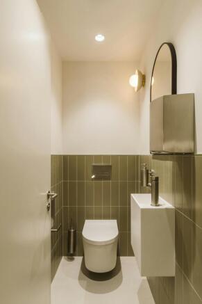 241220 18 Clerkenwell Close77.JPG