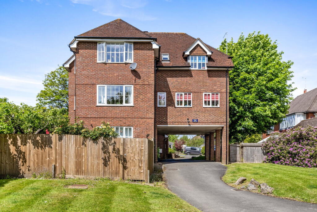 Main image of property: Semley Road, Hassocks, BN6 8PE