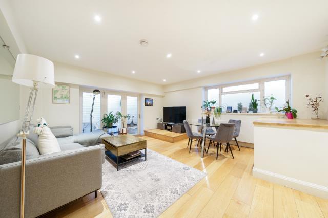 Main image of property: Palace Court, London, W2
