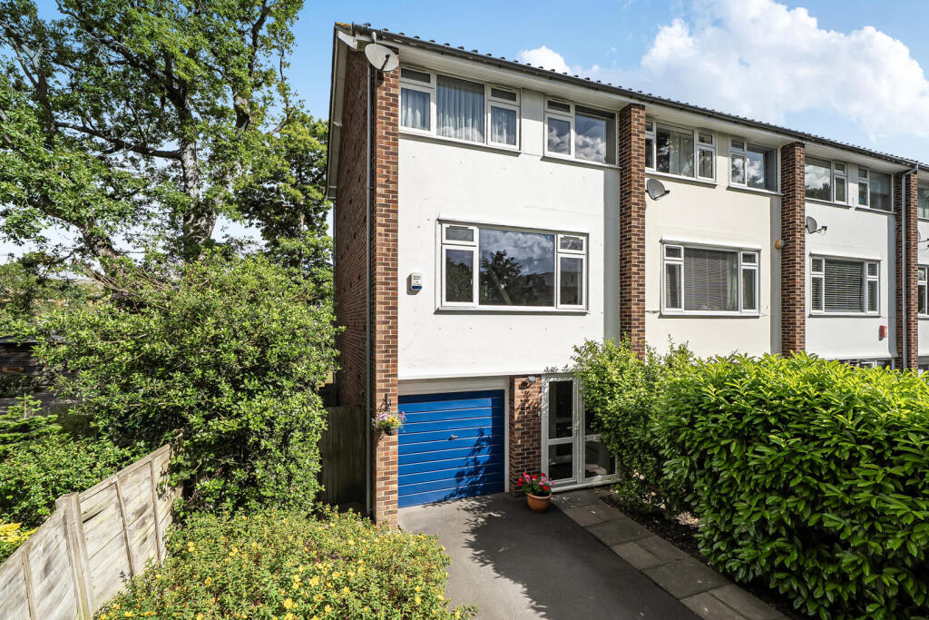 Main image of property: Oaklands Road, Bromley