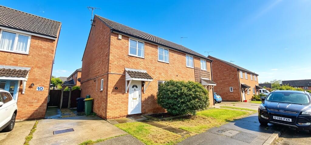Main image of property: Guide Price £340,000 - £350,000: Rayleigh, Essex, SS6