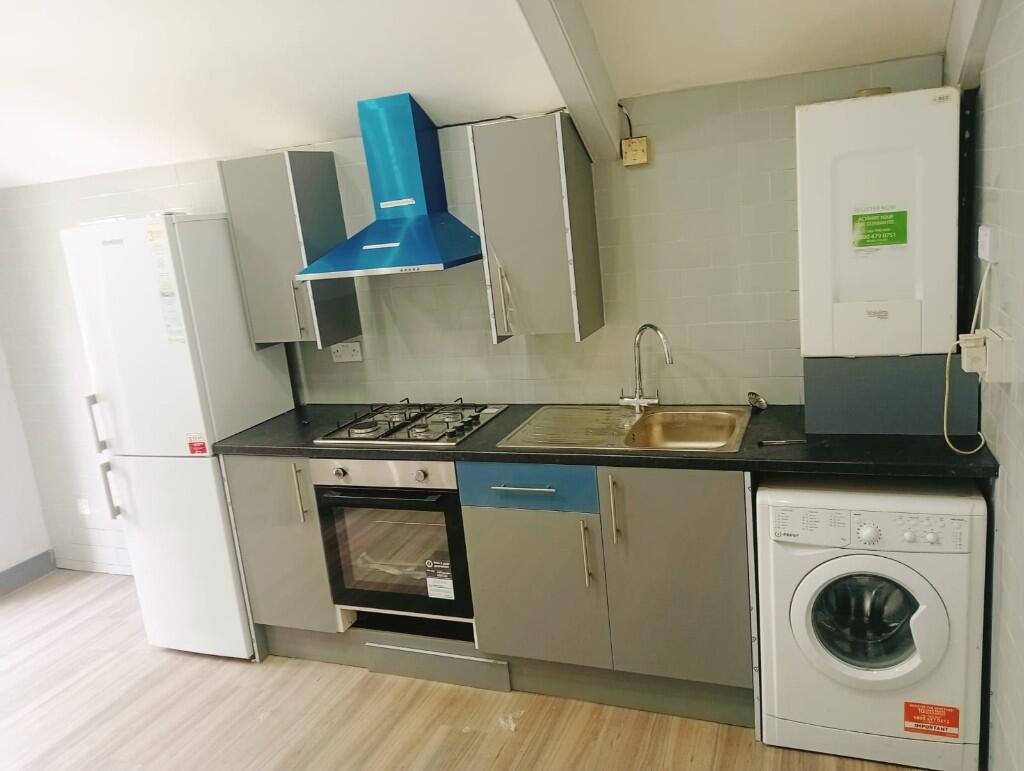 Main image of property: City Road, Cardiff(City), CF24