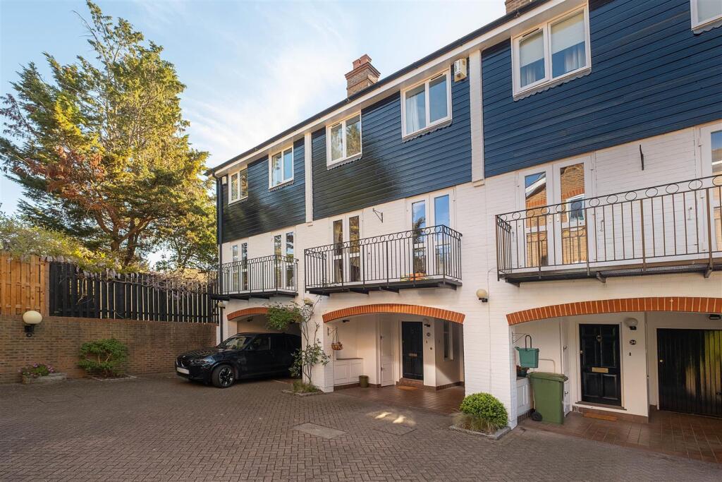 Main image of property: Harvest Lane, Thames Ditton