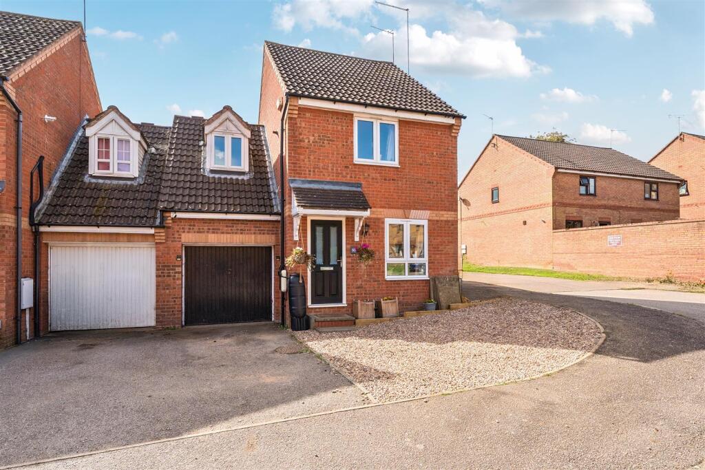 Main image of property: Stanley Way, Daventry, Northamptonshire, NN11