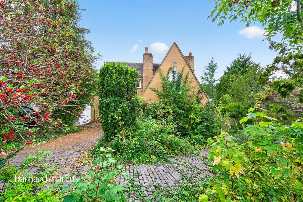 Main image of property: Royal Avenue, Worcester Park
