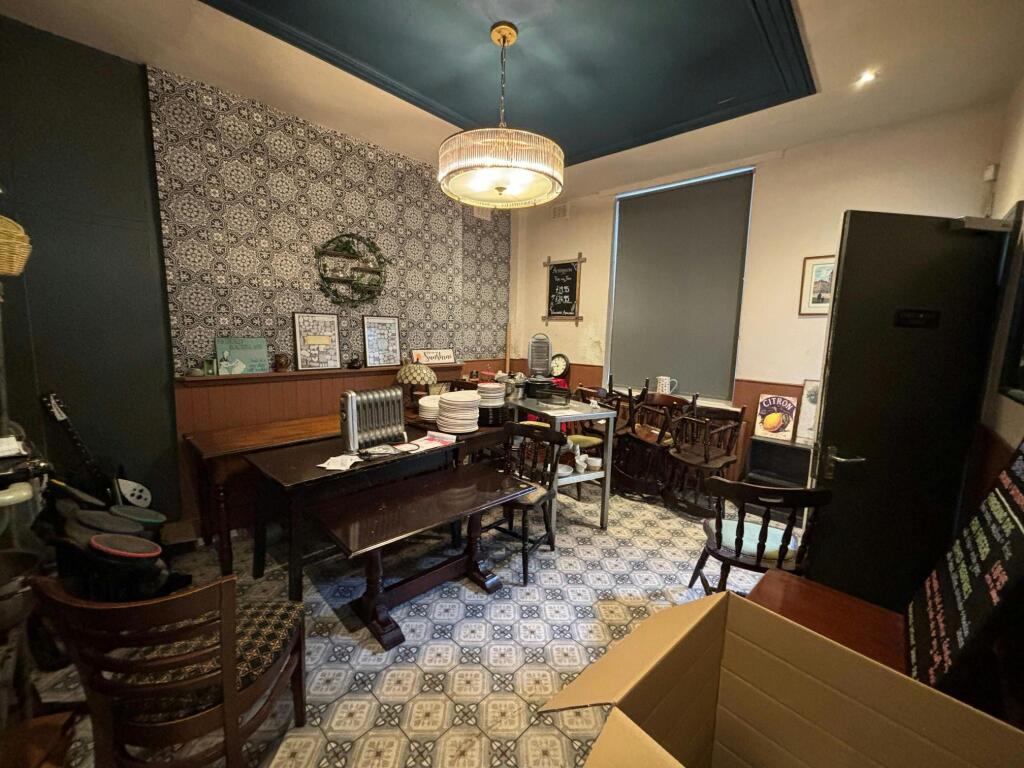 6 HK Dine.jpg