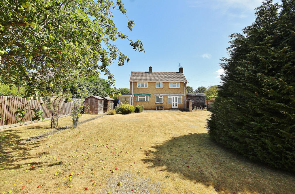 Main image of property: Woodlands Road, Witney, OX28