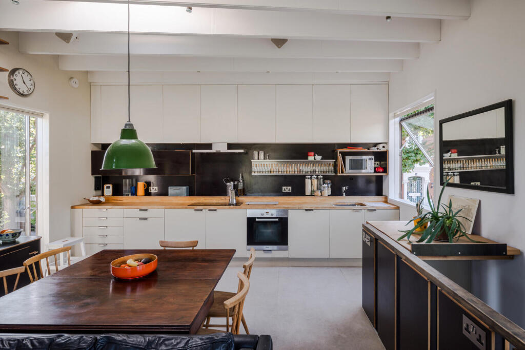 Main image of property: Ossian Road, London N4