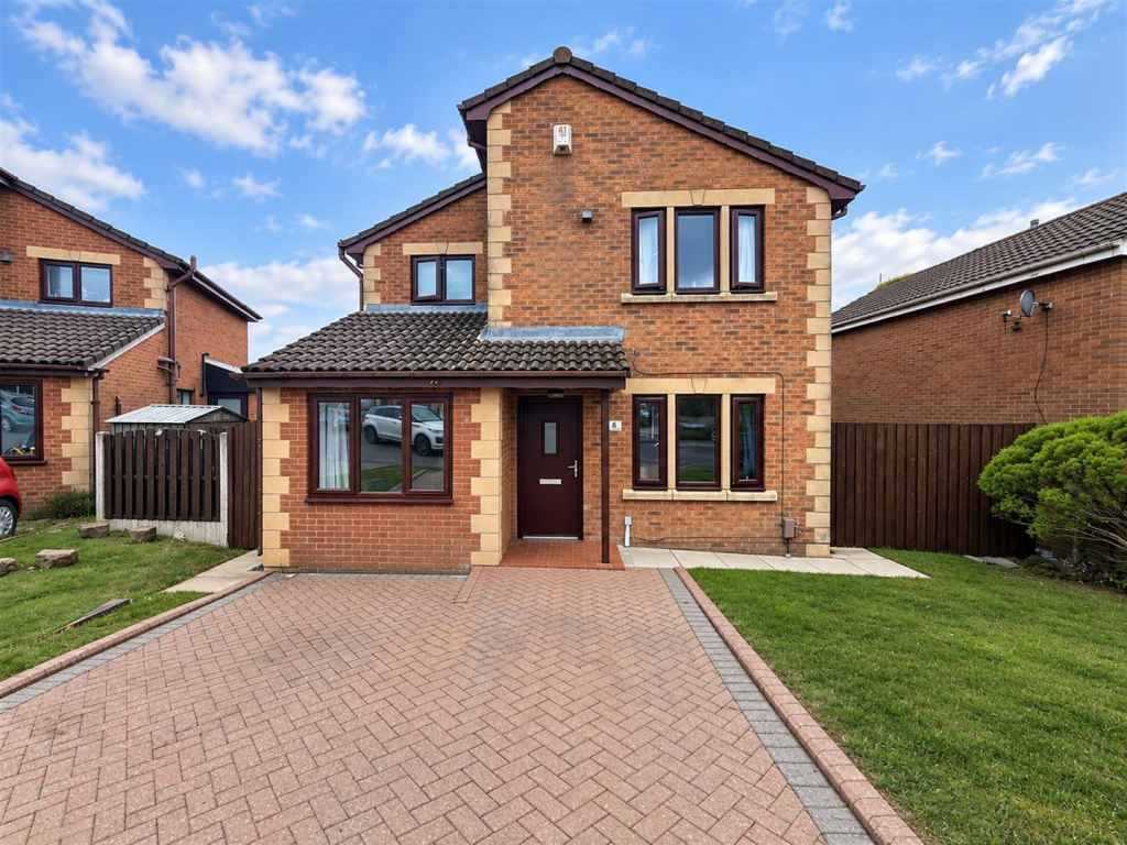 Main image of property: Highmoor View, Waterhead, Oldham