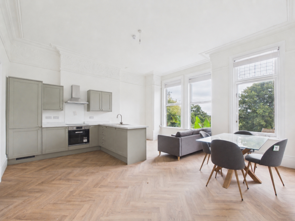 Main image of property: Flat 3, Newcastle Drive, Nottingham, Nottinghamshire, NG7