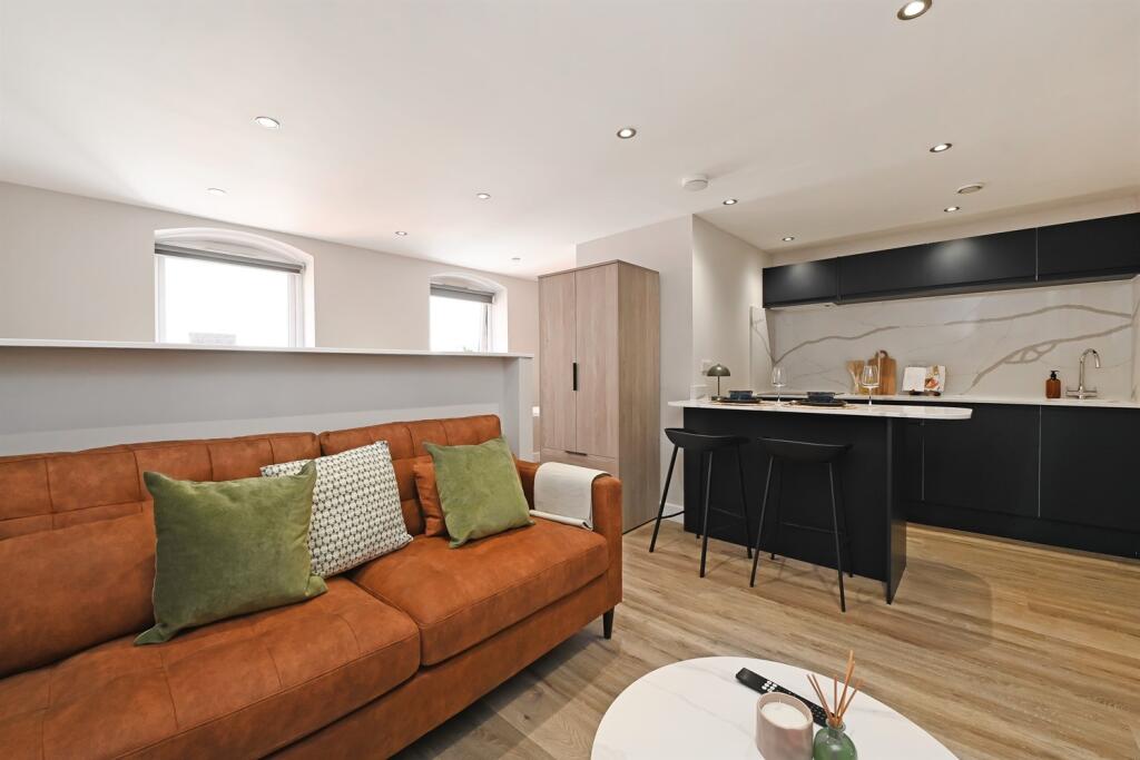 Main image of property: 207 Huttons Buildings, City Centre, S1