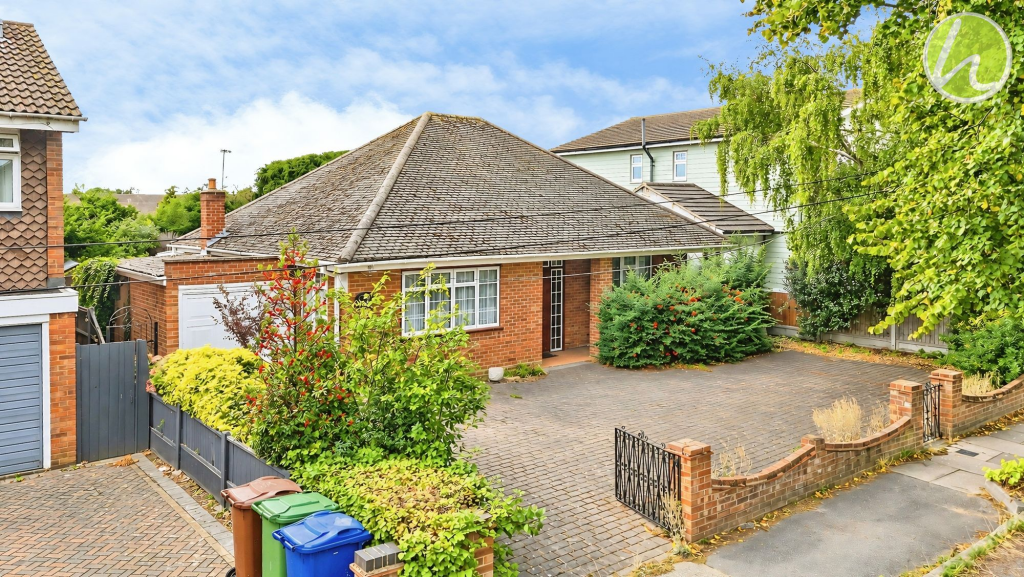 Main image of property: First Avenue, Stanford-Le-Hope, SS17