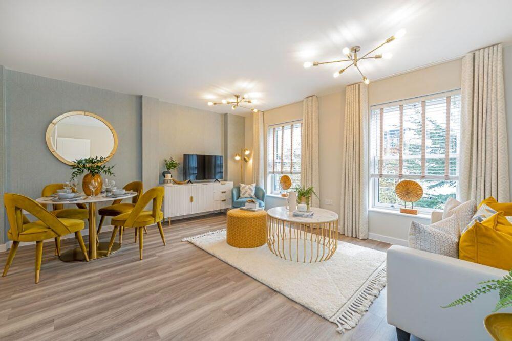 Main image of property: East Street, Farnham, Surrey GU9 7UA
