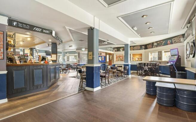 8681493-interior08.jpg
