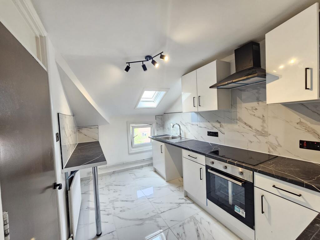 Main image of property: Flat First Floor B, Allfarthing Lane, Wandsworth, London