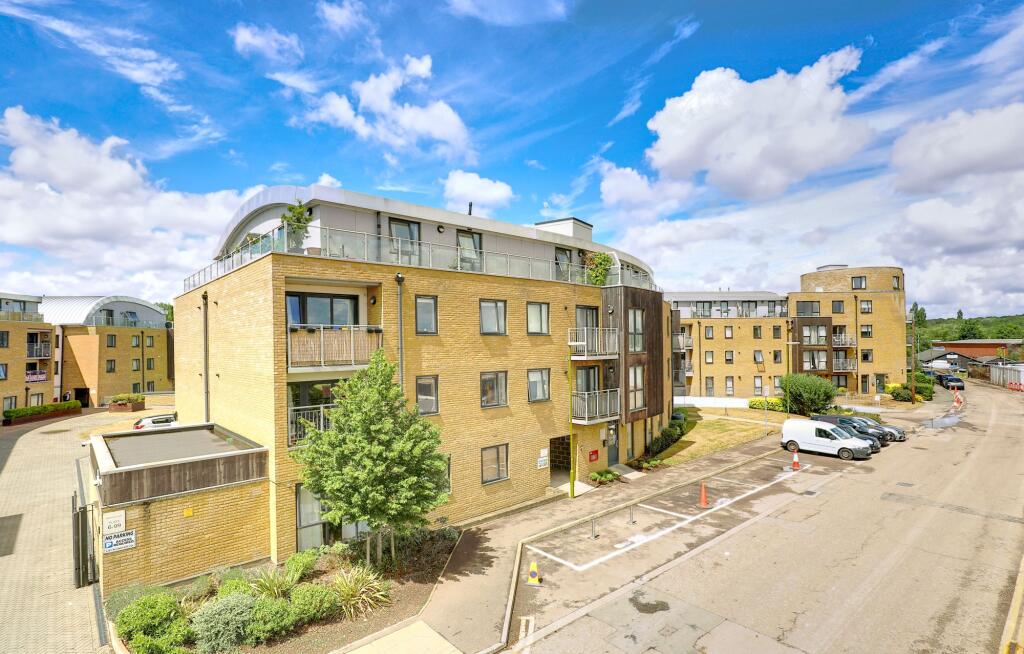 Main image of property: Smeaton Court, Hertford, SG13