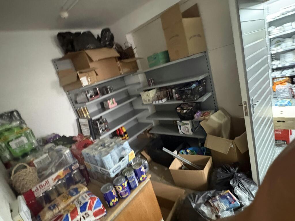P10 - Main store towards the shop.jpg