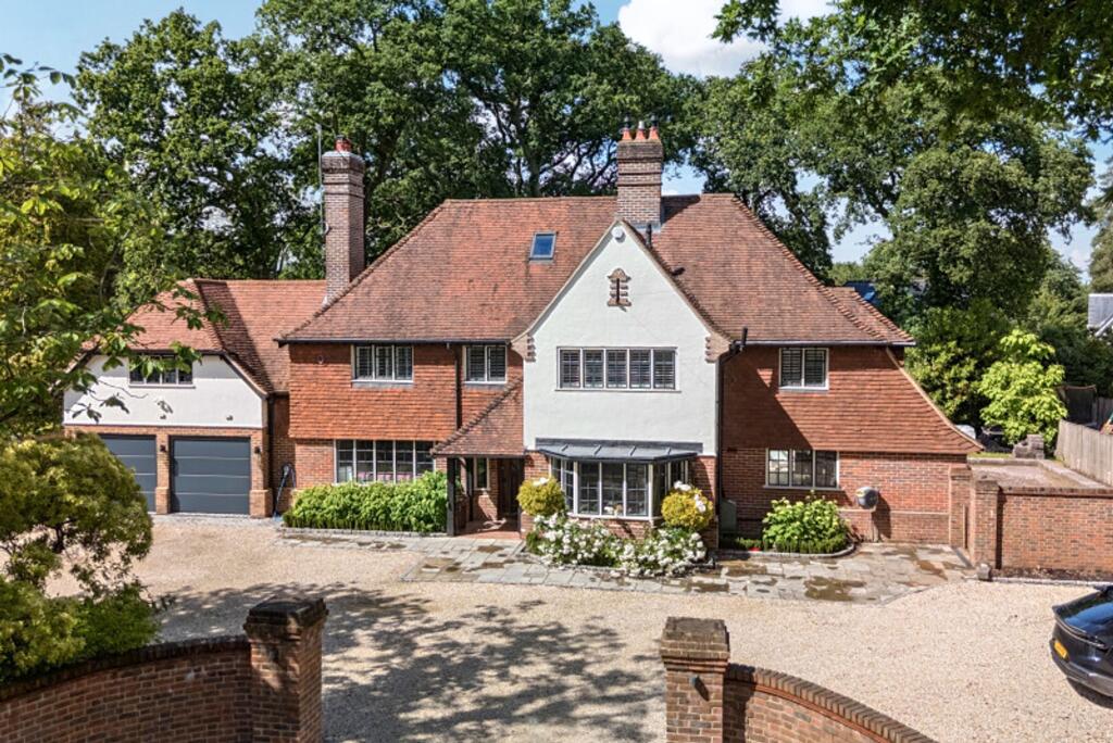 Main image of property: The Spinney, Southampton, SO16