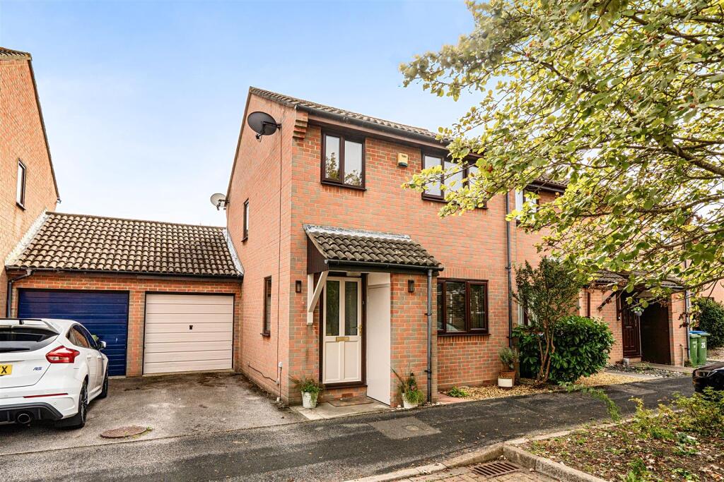 Main image of property: Ascot Close, Titchfield Common