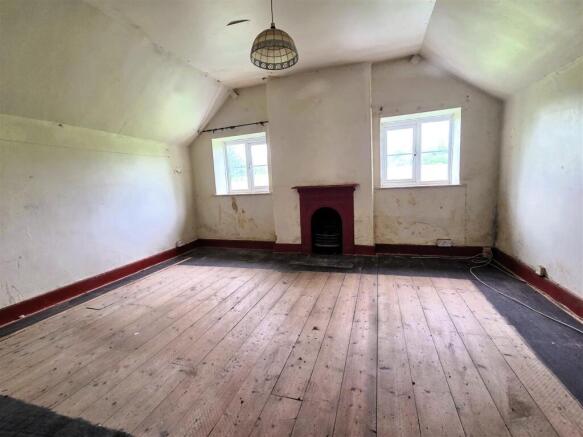 Horse and Groom - Bedroom 1.jpg