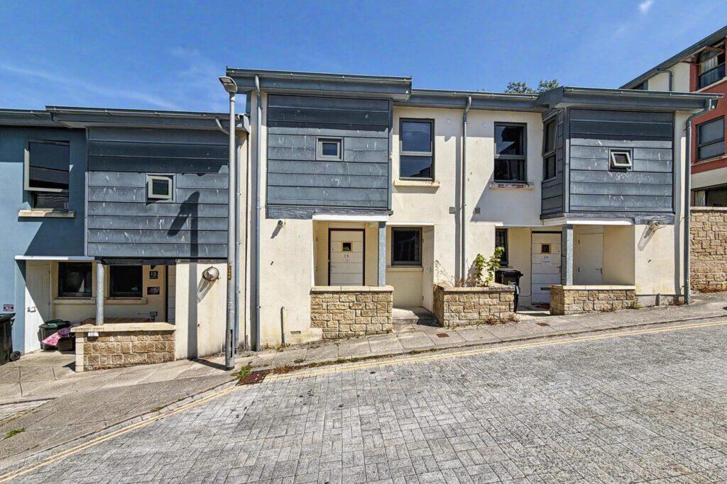 Main image of property: Corte Jago, Bassett Walk, Truro, TR1 2GN