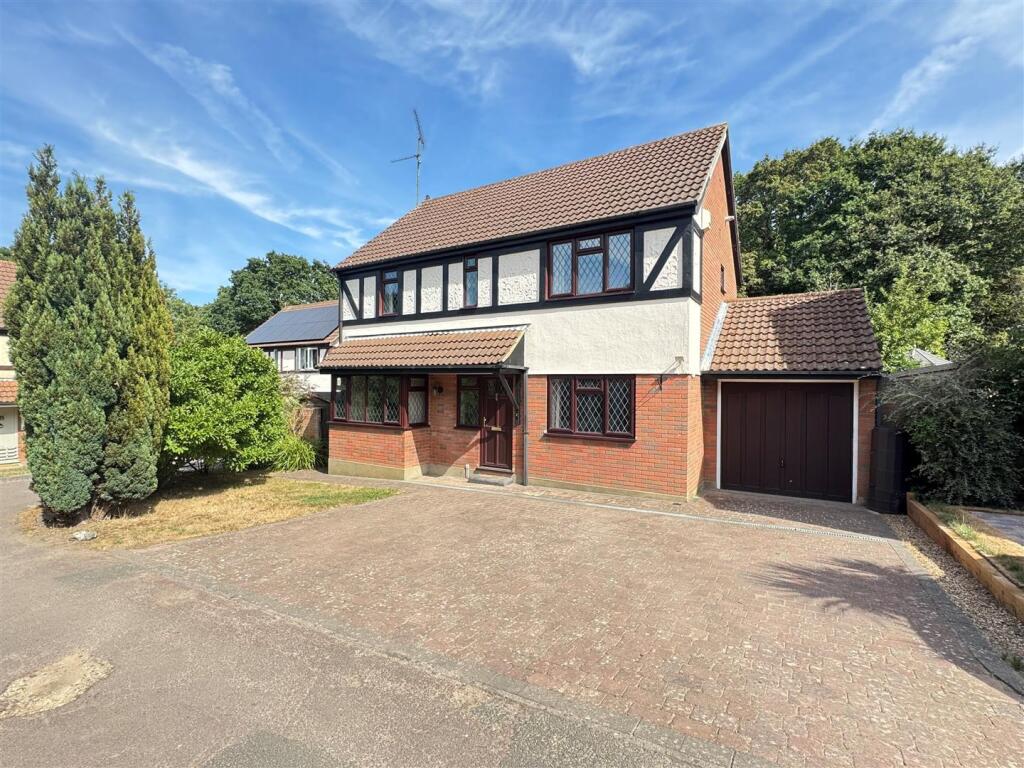 Main image of property: Warwick Road, Rayleigh