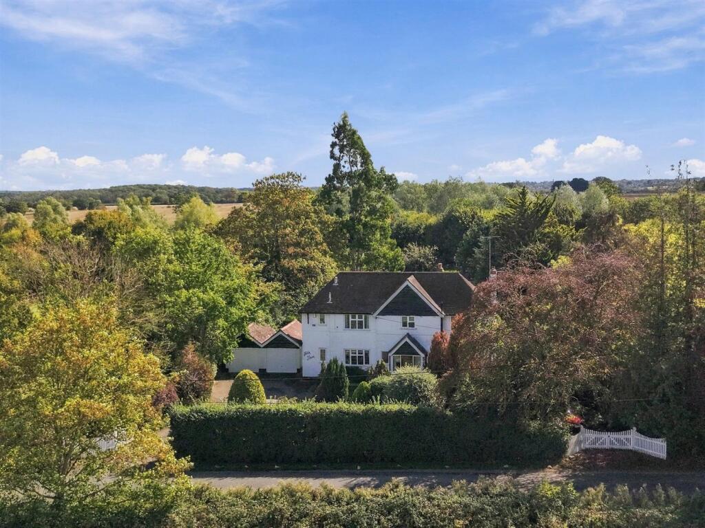 Main image of property: Mountnessing Lane, Doddinghurst, Brentwood