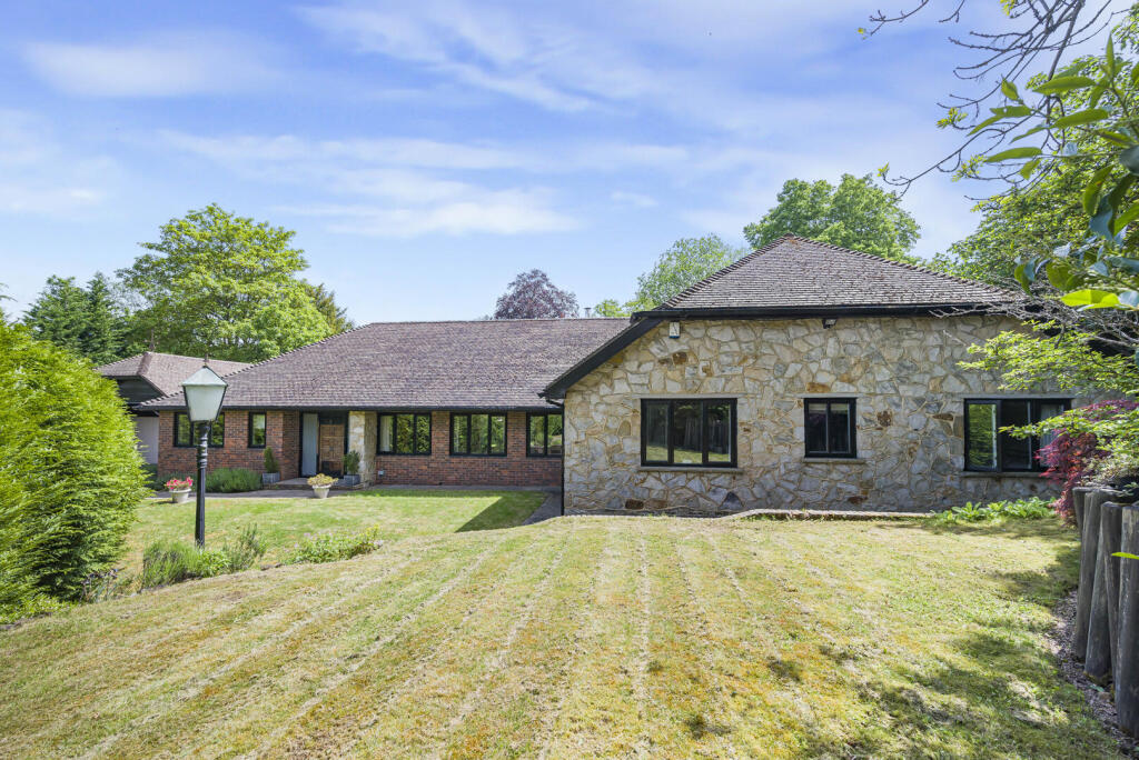 Main image of property: Chart Lane, Brasted