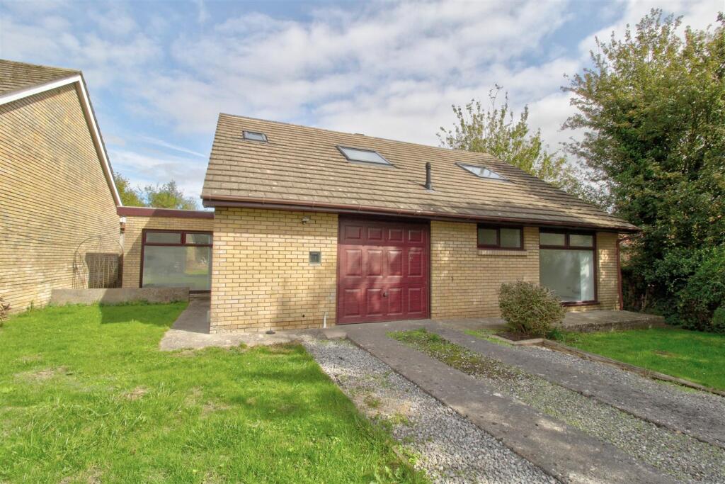 Main image of property: Elan Close, Barry