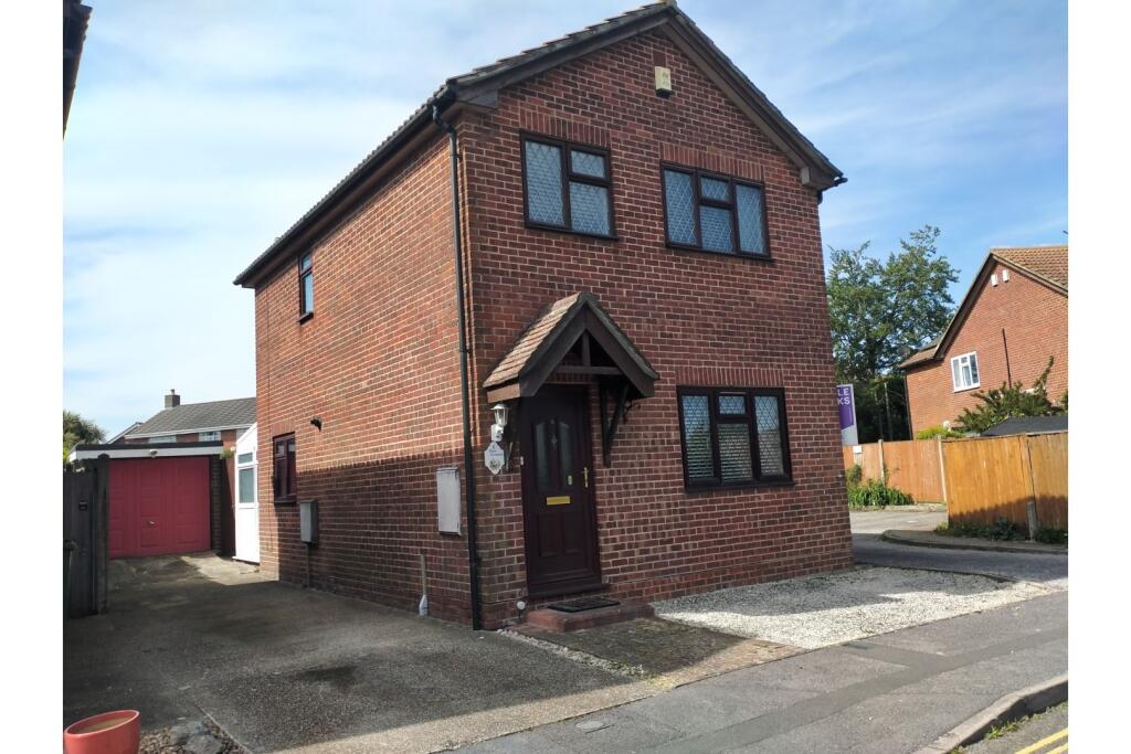 Main image of property: Dove Gardens, Locks Heath, Southampton, SO31