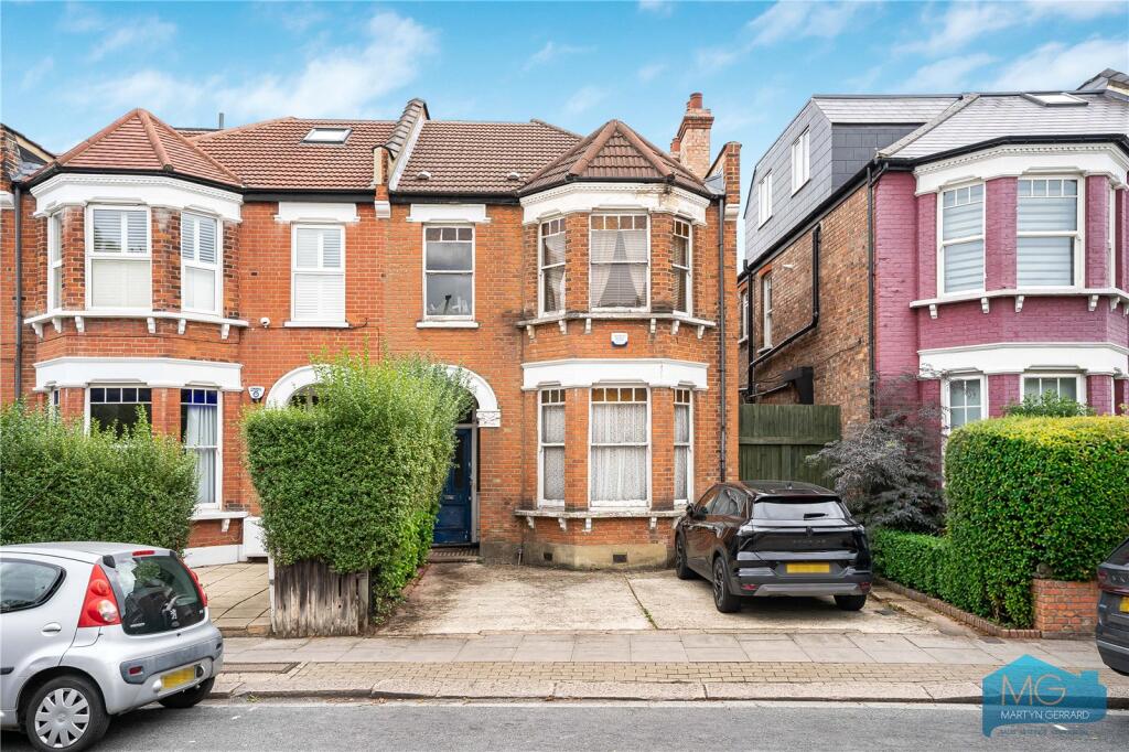 Main image of property: Manor View, London, N3