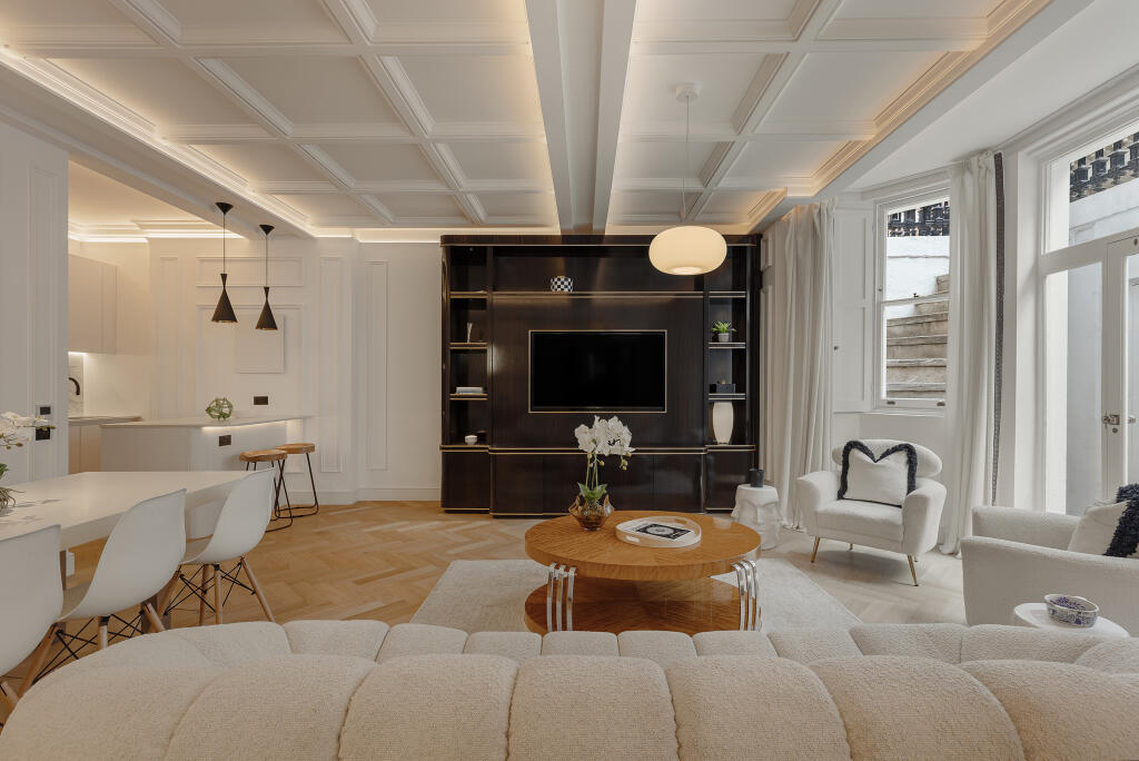 Main image of property: Ennismore Gardens, Knightsbridge, London, SW7