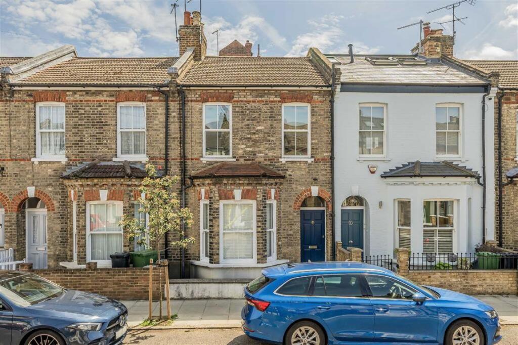 Main image of property: Gayford Road, Shepherd's Bush