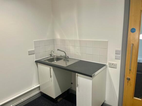 6 Langley - Kitchenette.jpeg