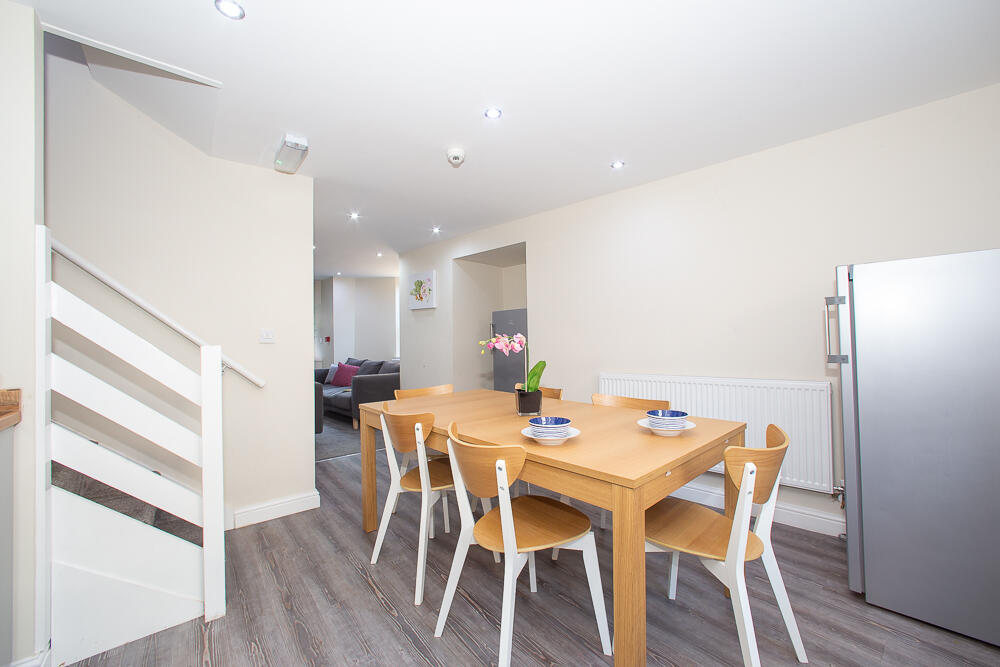 Main image of property: 57 Victoria Road, Hyde Park, Leeds, LS6 1AS