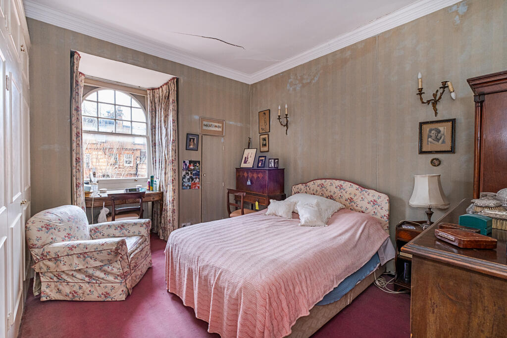 Main image of property: Sloane Gardens, London, SW1W