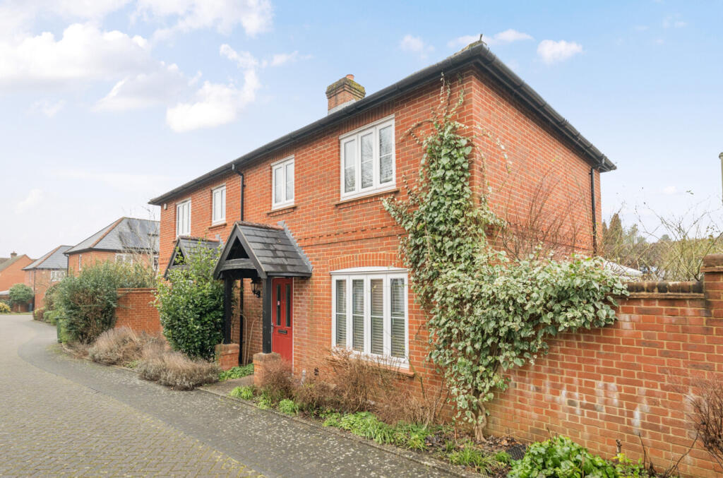 Main image of property: Bakeland Gardens, Alresford, Hampshire, SO24